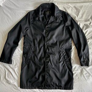 PRADA ICONIC 3/4 NYLON LIGHTWEIGHT COAT IN NAVY BLUE  *SMALL / MEDIUM*  IT 46